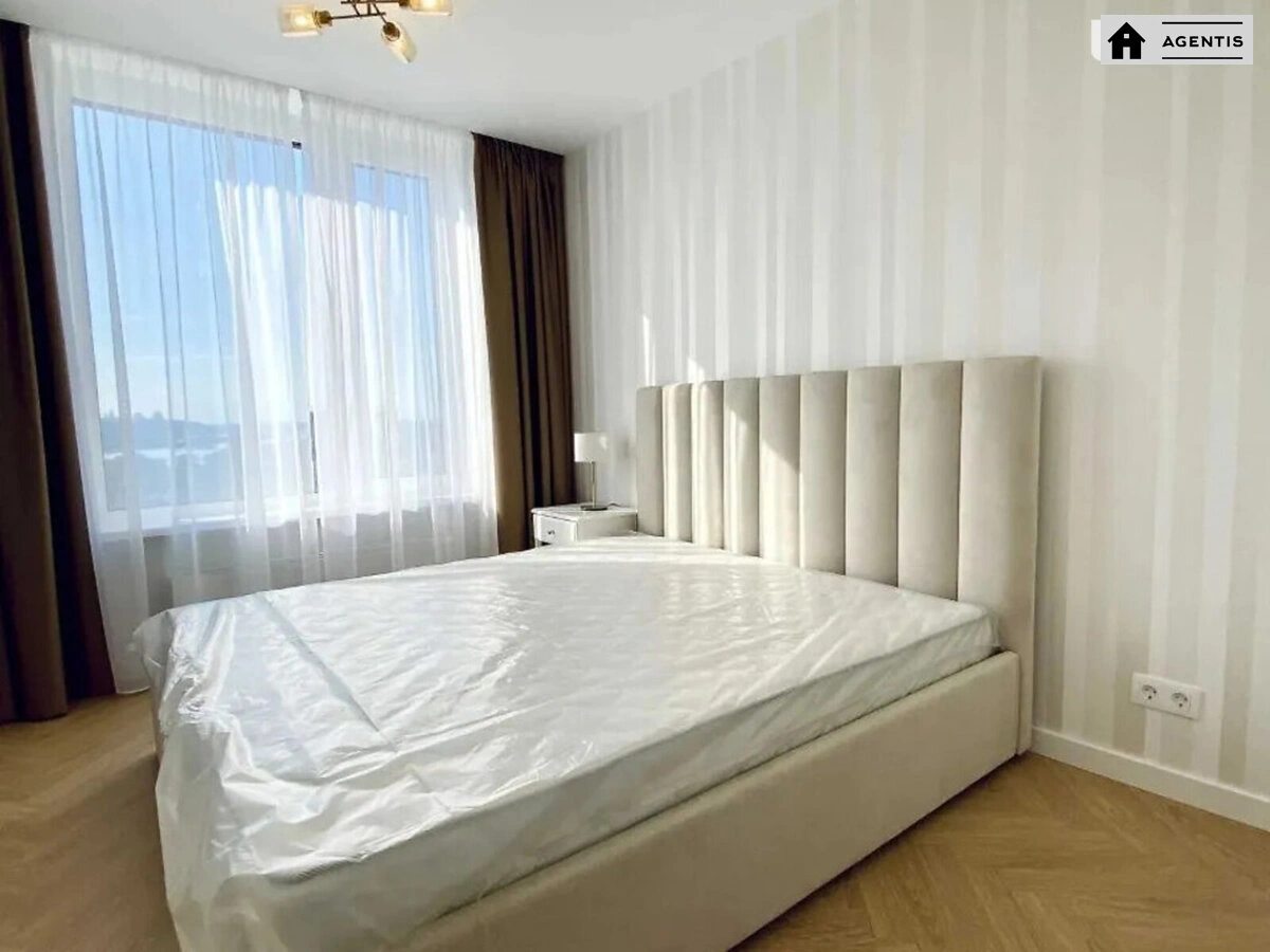 Apartment for rent. 2 rooms, 70 m², 18 floor/25 floors. 20, Dniprovska embankment 20, Kyiv. 