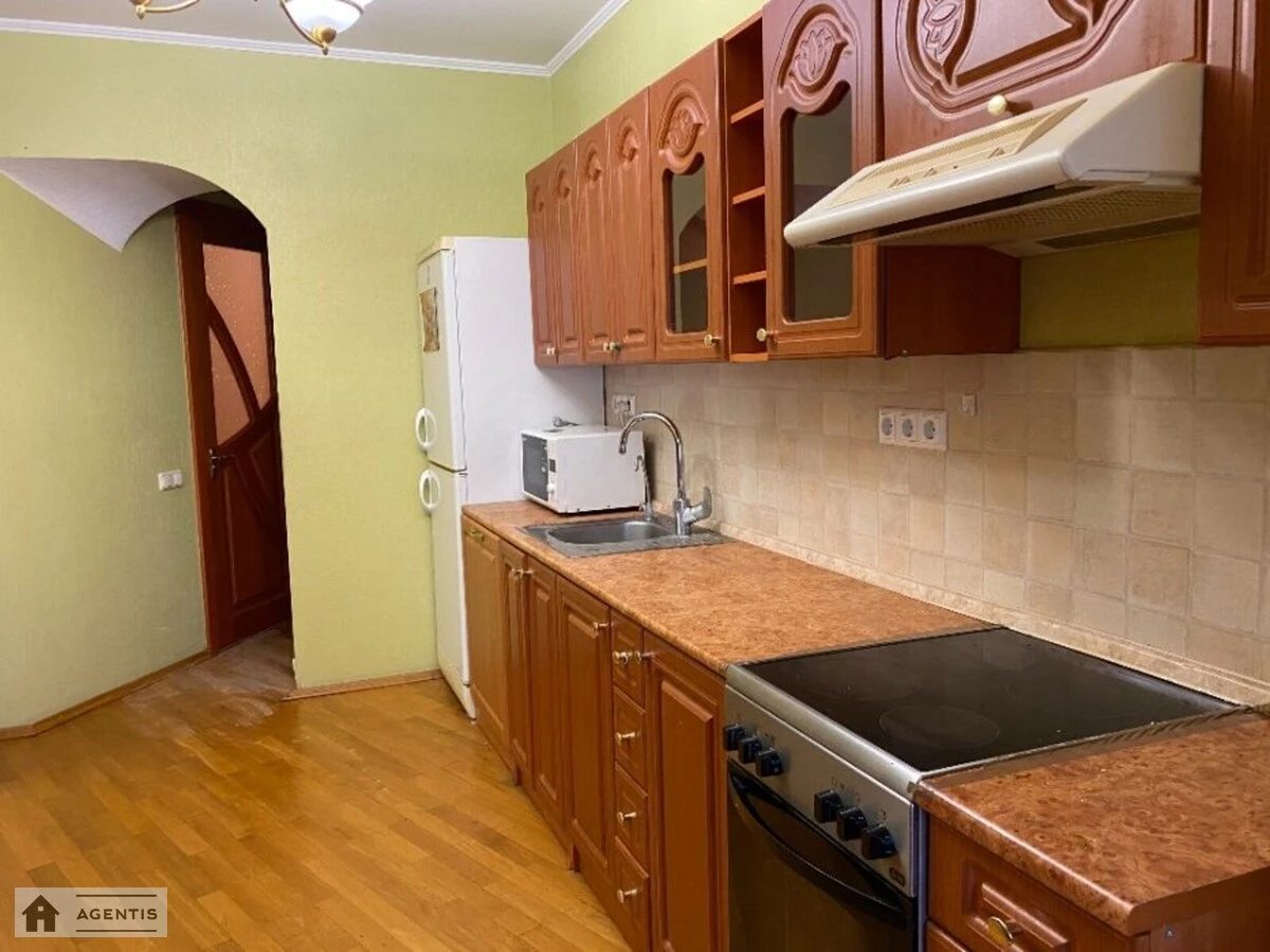 Apartment for rent. 4 rooms, 130 m², 14 floor/18 floors. 21, Lesi Ukrayinky 21, Kyiv. 