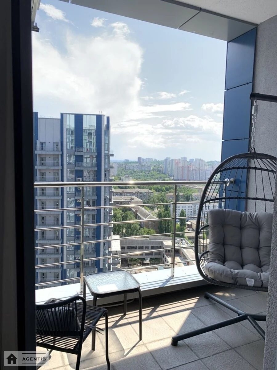 Сдам квартиру. 1 room, 43 m², 20 floor/24 floors. Джона Маккейна вул. (Івана Кудрі), Киев. 