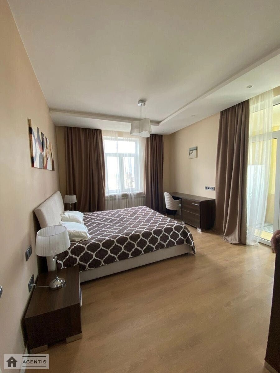 Apartment for rent. 3 rooms, 75 m², 9th floor/15 floors. 14, Gogolivska 14, Kyiv. 