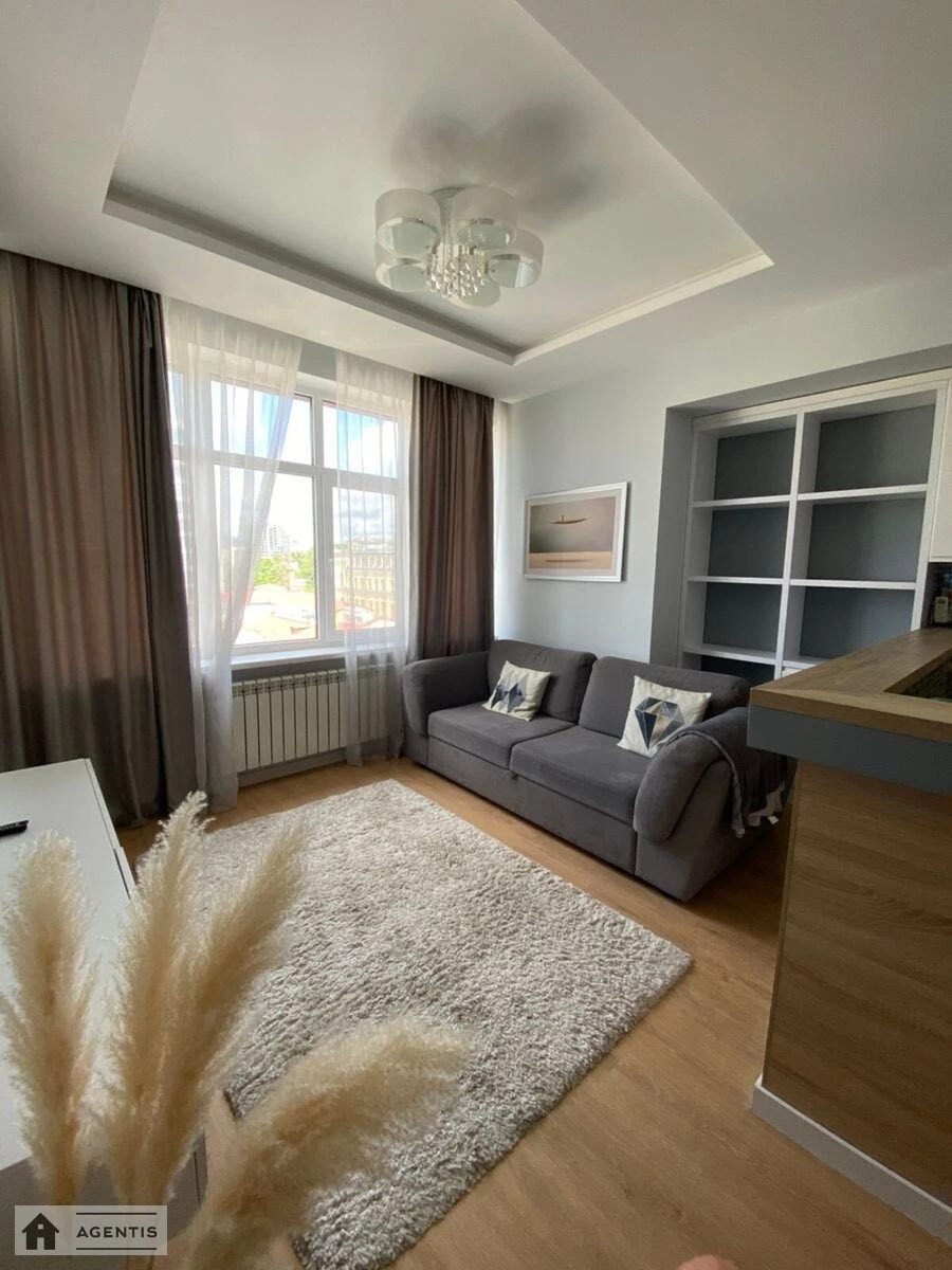 Apartment for rent. 3 rooms, 75 m², 9th floor/15 floors. 14, Gogolivska 14, Kyiv. 