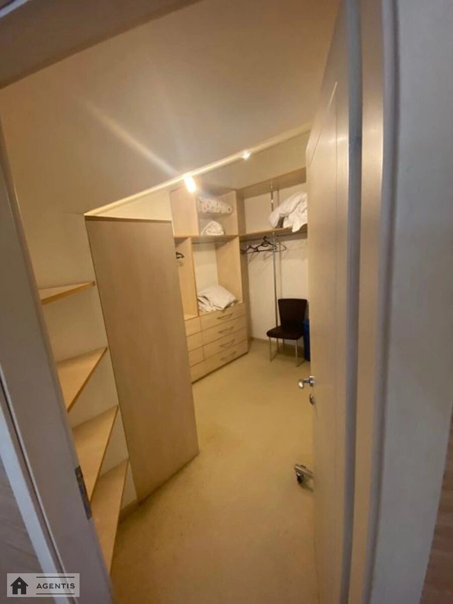 Apartment for rent. 2 rooms, 160 m², 5th floor/5 floors. Esplanadna, Kyiv. 