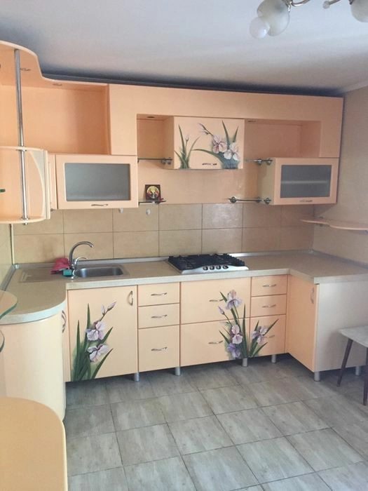 Продаж квартири. 3 rooms, 72 m², 1st floor/2 floors. Лягина, Миколаїв. 