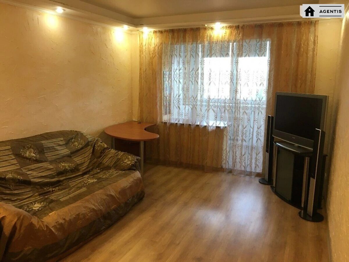 Сдам квартиру. 2 rooms, 56 m², 9th floor/12 floors. 37, Приречная 37, Киев. 