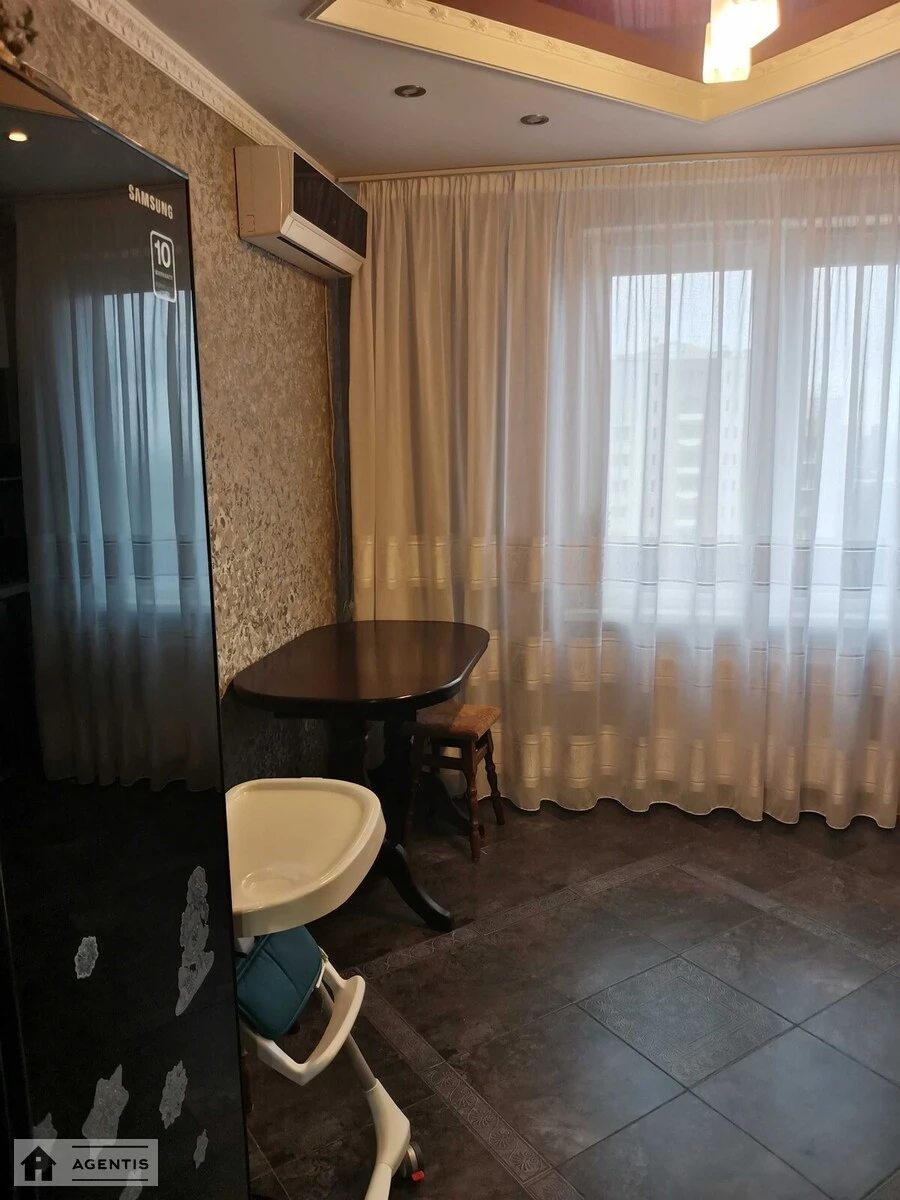 Здам квартиру. 2 rooms, 69 m², 22 floor/25 floors. 1, Климента Квітки вул. (Макаренка), Київ. 