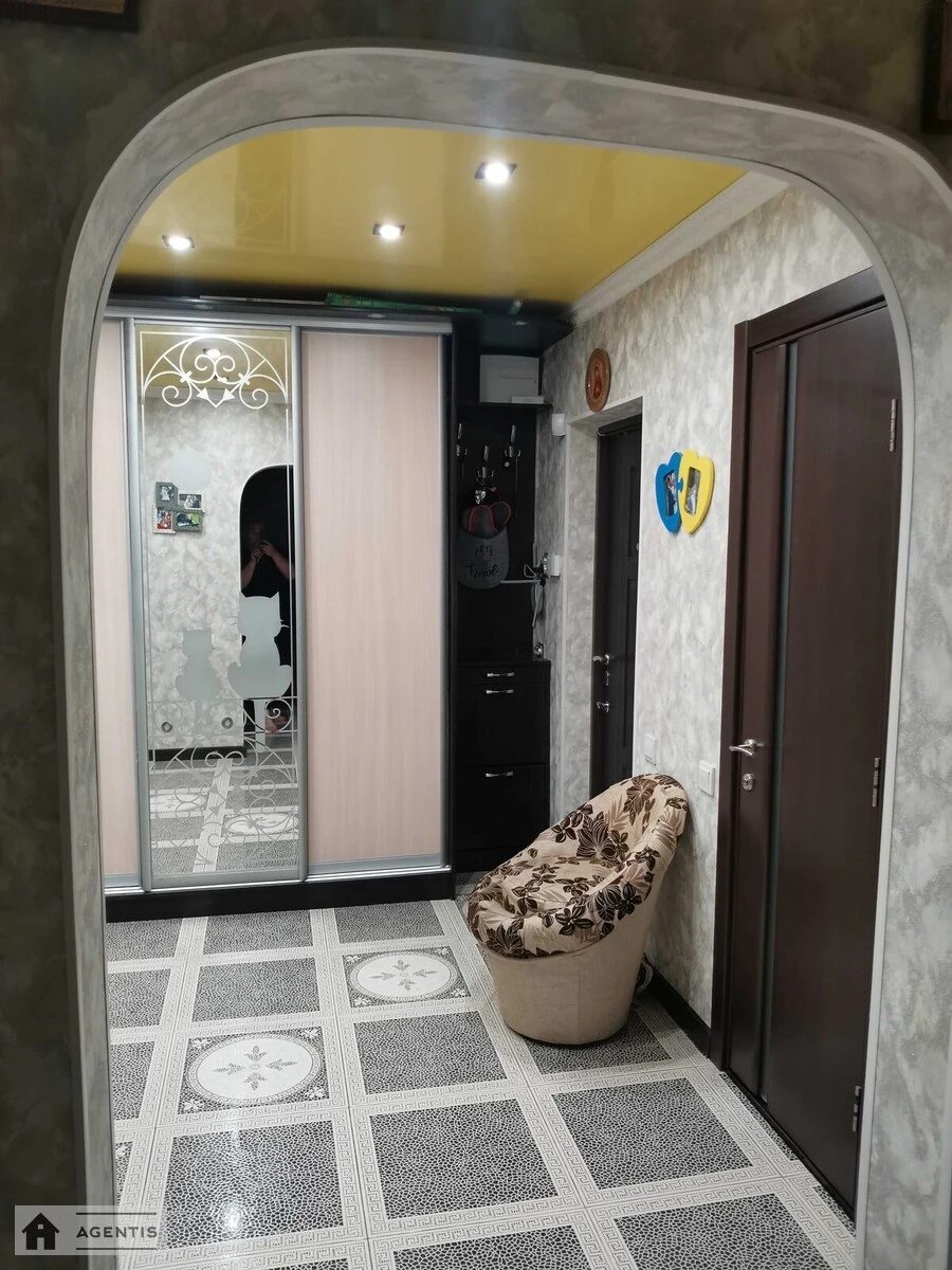 Apartment for rent. 2 rooms, 69 m², 22 floor/25 floors. 1, Klymenta Kvitky vul. Makarenka, Kyiv. 
