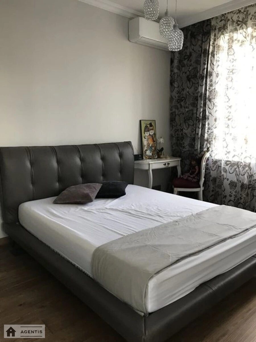 Apartment for rent. 2 rooms, 80 m², 22 floor/30 floors. 1, Mykilsko-Slobidska 1, Kyiv. 