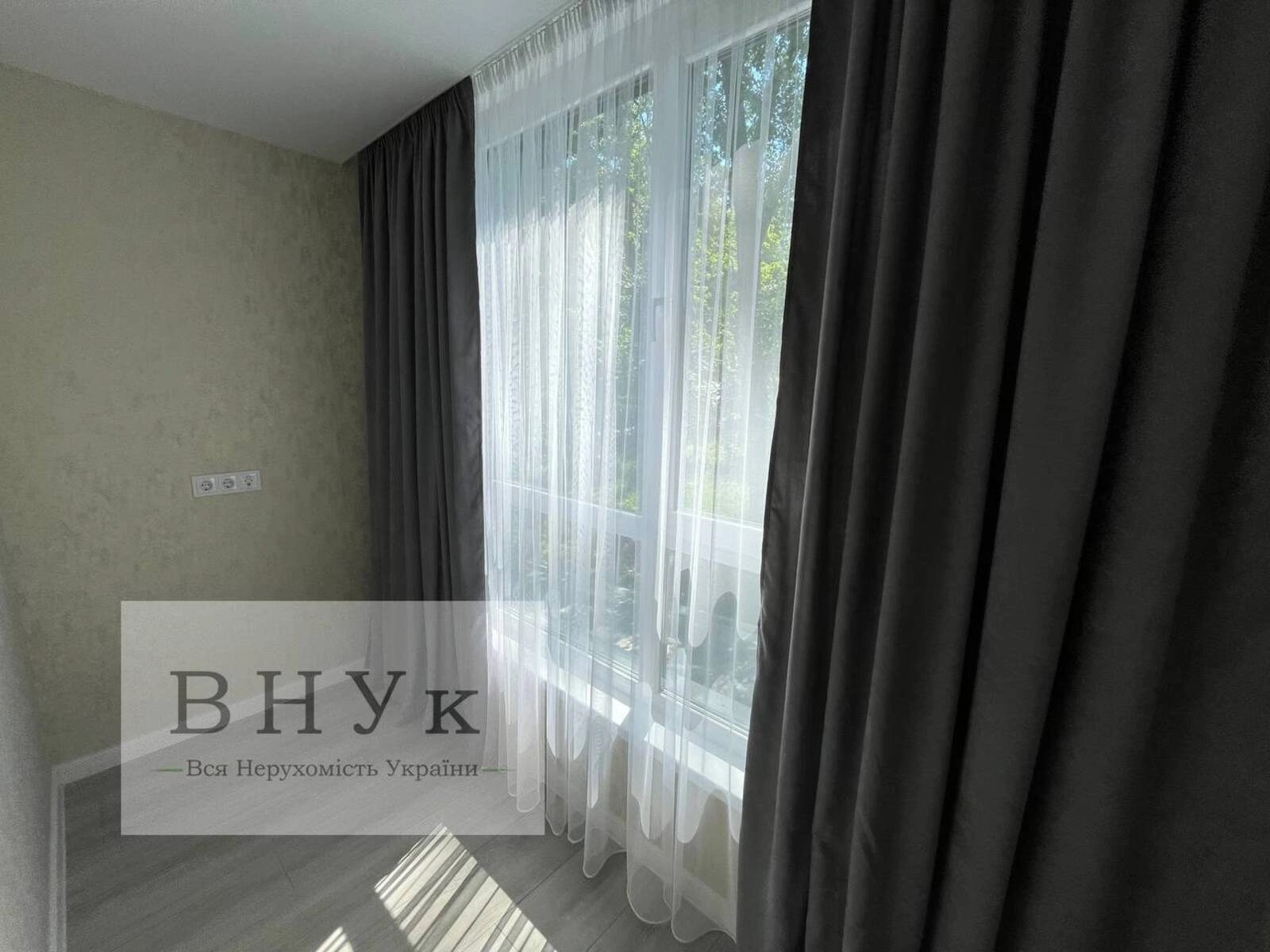 Apartments for sale. 2 rooms, 55 m², 2nd floor/11 floors. Vynnychenka V. vul., Ternopil. 