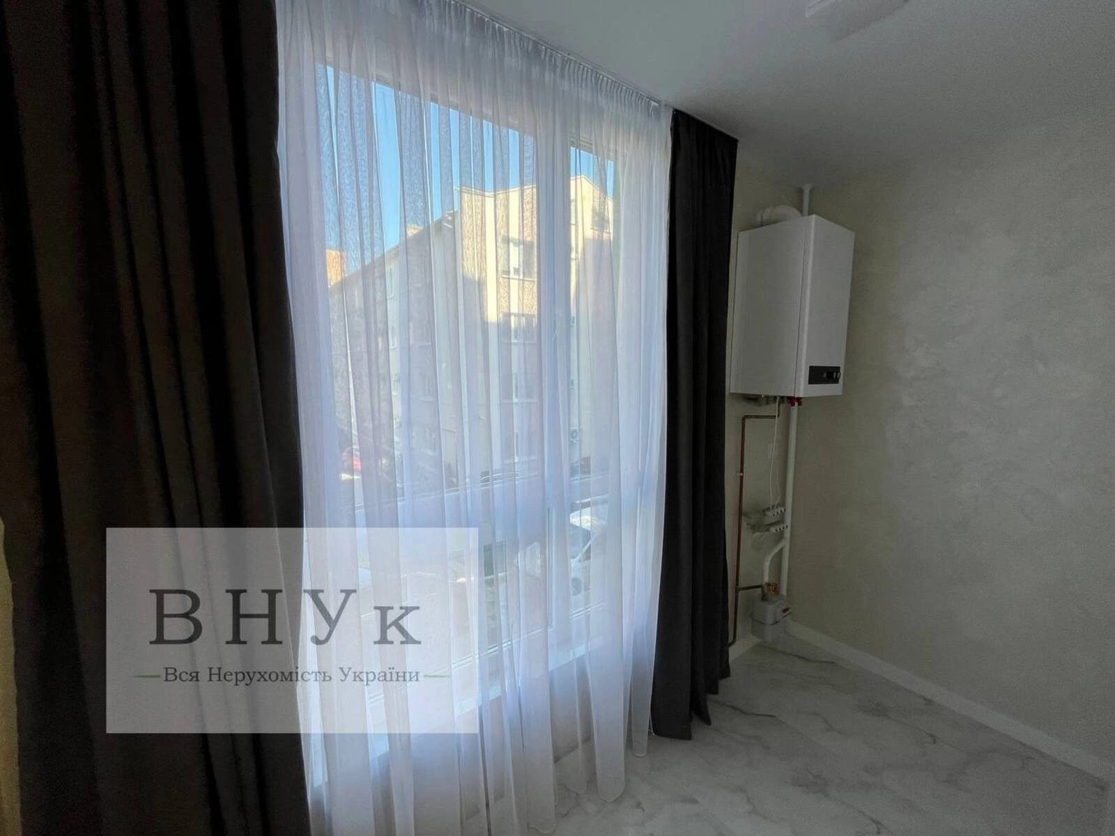 Apartments for sale. 2 rooms, 55 m², 2nd floor/11 floors. Vynnychenka V. vul., Ternopil. 