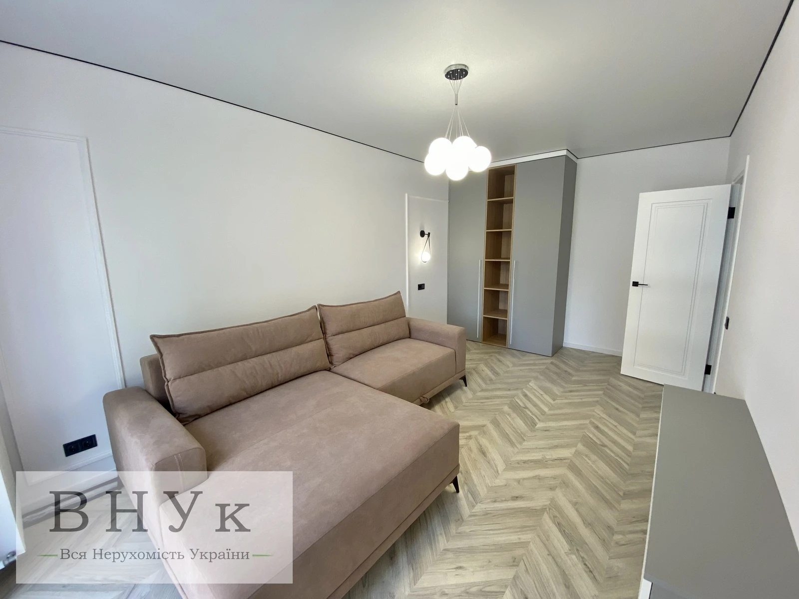 Продаж квартири 2 кімнати, 60 m², 2 пов./5 поверхів. Галицький пров., Тернопіль. 