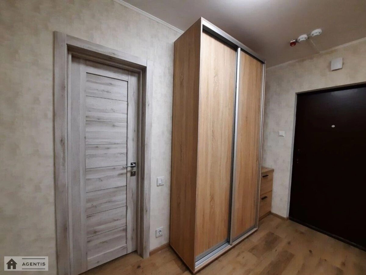 Apartment for rent. 1 room, 34 m², 9th floor/26 floors. Mykoly Zakrevskoho vul., Kyiv. 