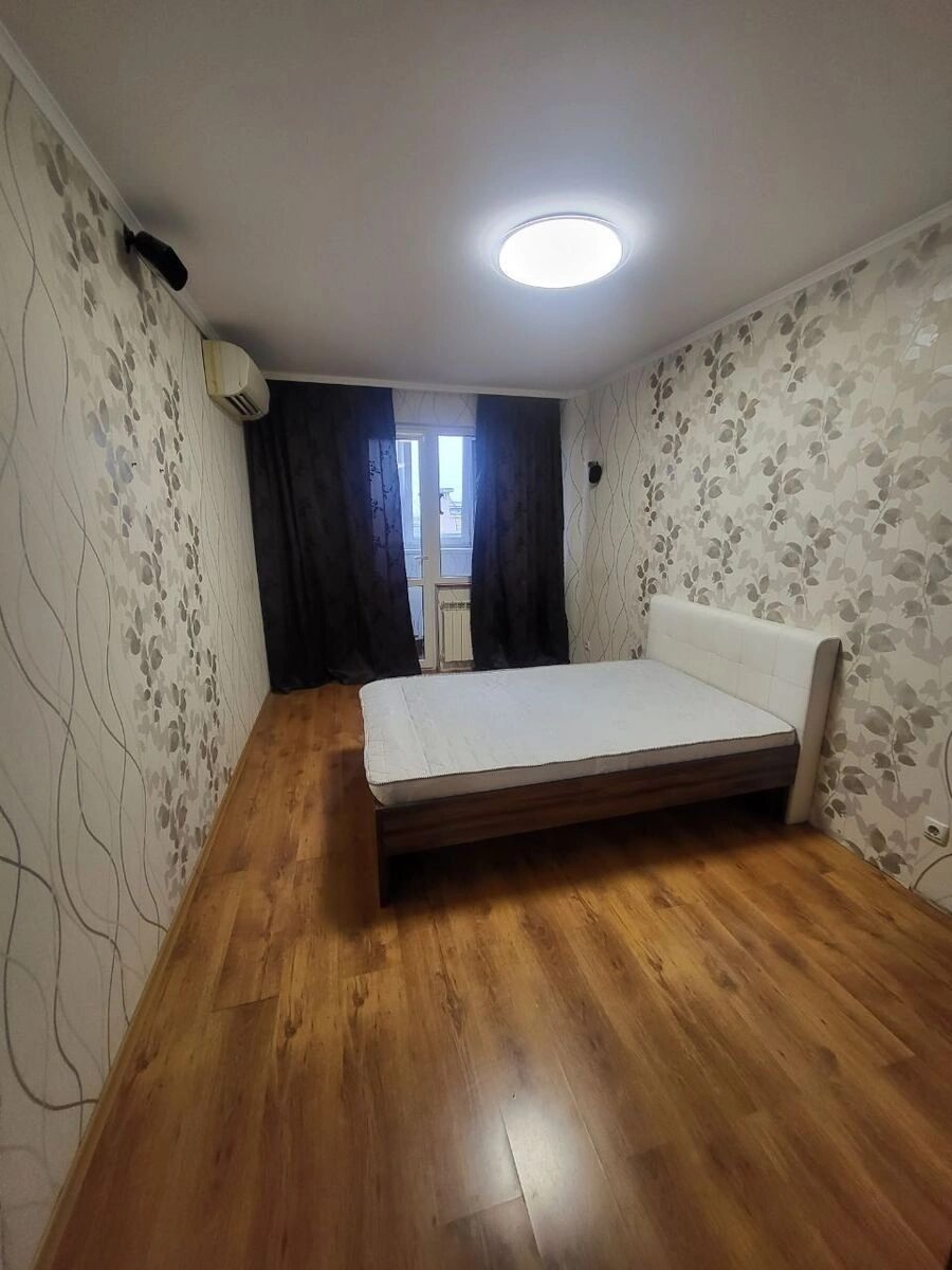 Apartment for rent. 3 rooms, 72 m², 12 floor/16 floors. 16, Rayduzhna 16, Kyiv. 