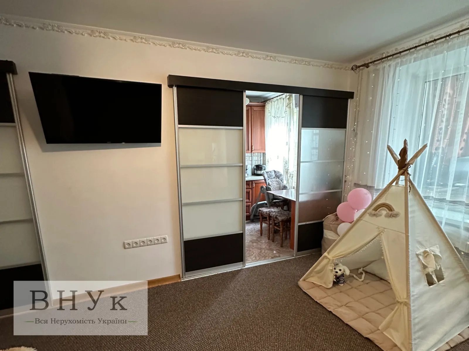 Продаж квартири 1 кімната, 30 m², 2 пов./5 поверхів. Макаренка вул., Тернопіль. 