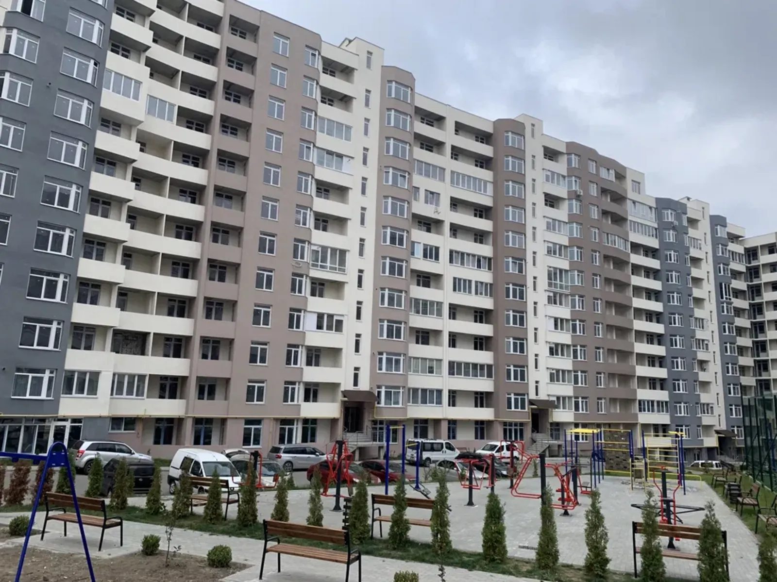 Продаж квартири 1 кімната, 48 m², 2 пов./12 поверхів. Бам, Тернопіль. 