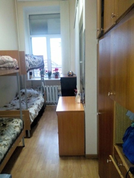 Сдам квартиру. 1 room, 20 m², 1st floor/2 floors. 26, Хмельницкого Богдана 26, Киев. 