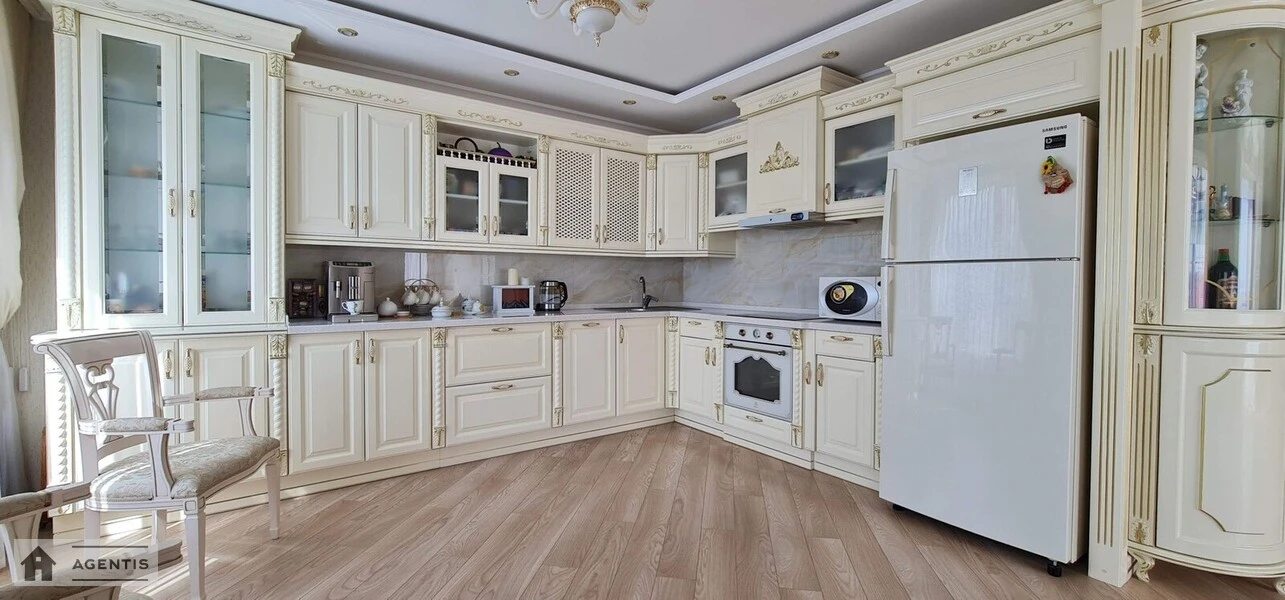 Apartment for rent. 2 rooms, 63 m², 14 floor/25 floors. 1, Mykoly Bazhana prosp., Kyiv. 
