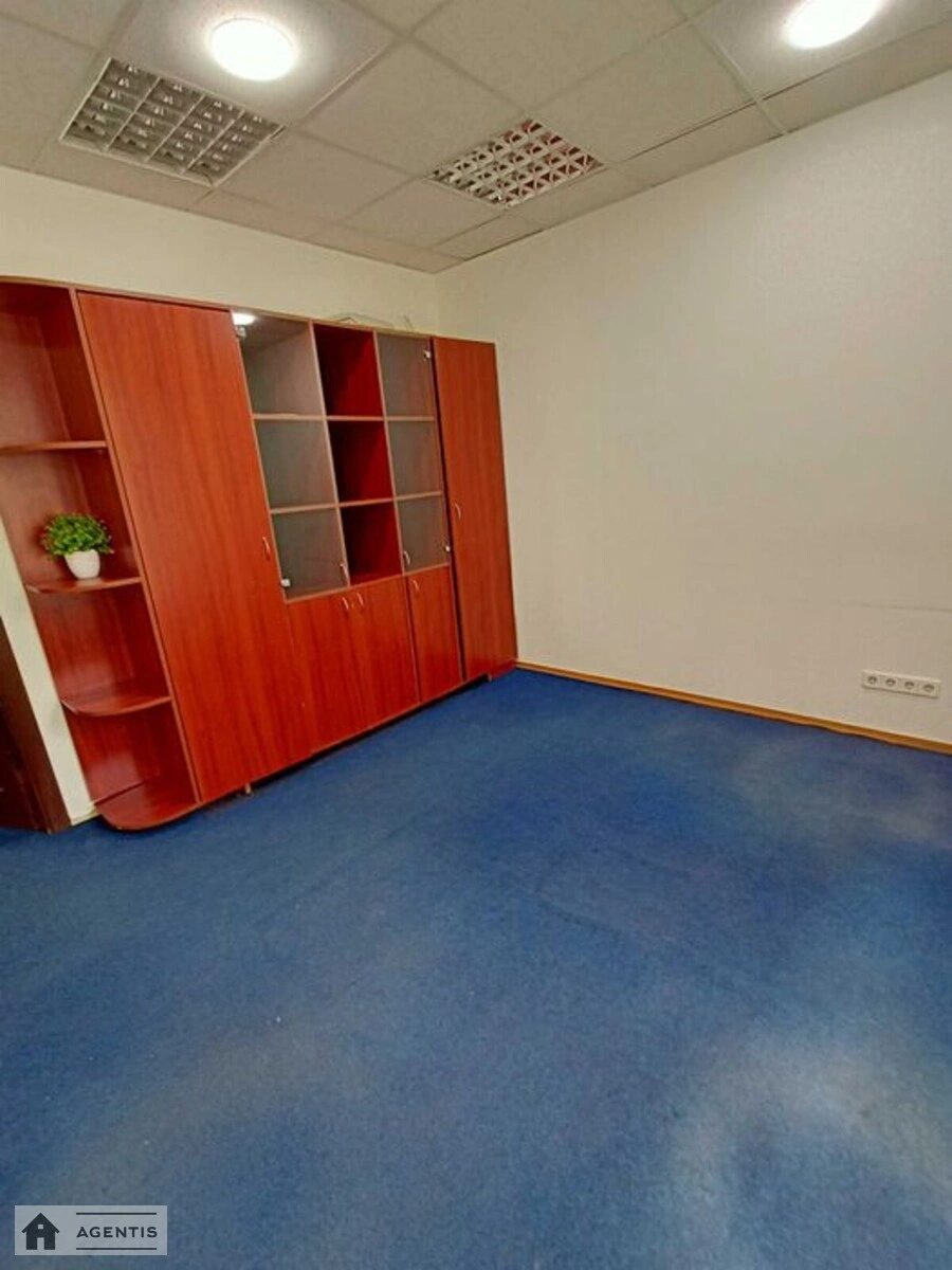 Здам квартиру. 3 rooms, 77 m², 2nd floor/4 floors. 20, Шота Руставелі вул., Київ. 