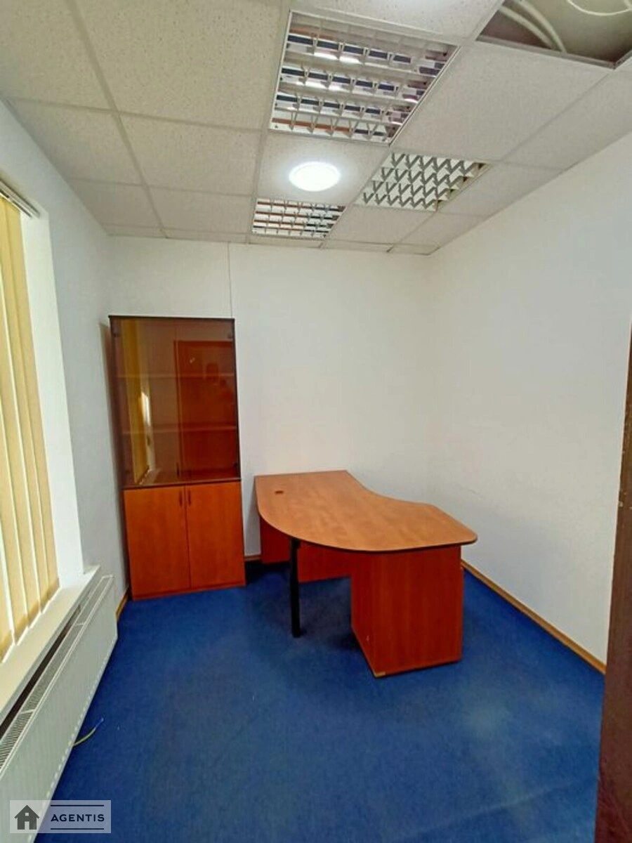 Apartment for rent. 3 rooms, 77 m², 2nd floor/4 floors. 20, Shota Rustaveli vul., Kyiv. 
