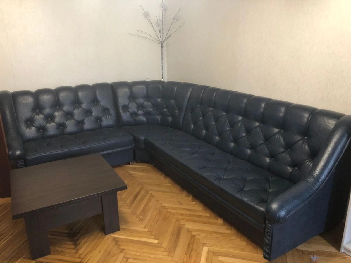 Сдам квартиру. 2 rooms, 60 m², 2nd floor/5 floors. 5, Леся Курбаса 5, Киев. 