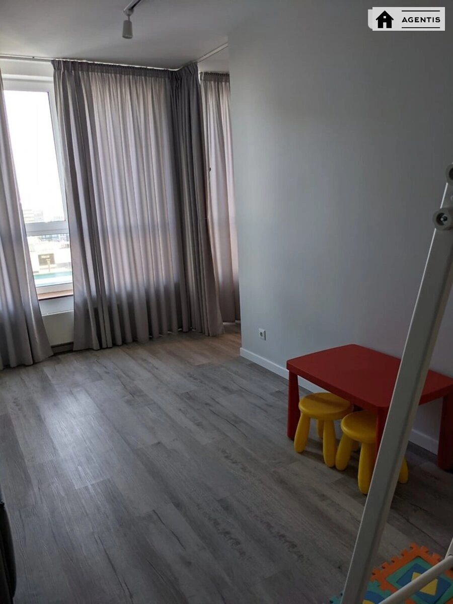 Сдам квартиру. 2 rooms, 76 m², 20 floor/25 floors. 33, Митрополита Василя Липківського вул. (Урицького), Киев. 