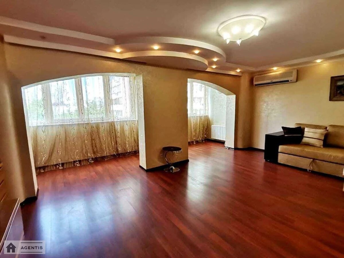 Apartment for rent. 3 rooms, 130 m², 3rd floor/13 floors. 9, Borysa Hmyri vul., Kyiv. 