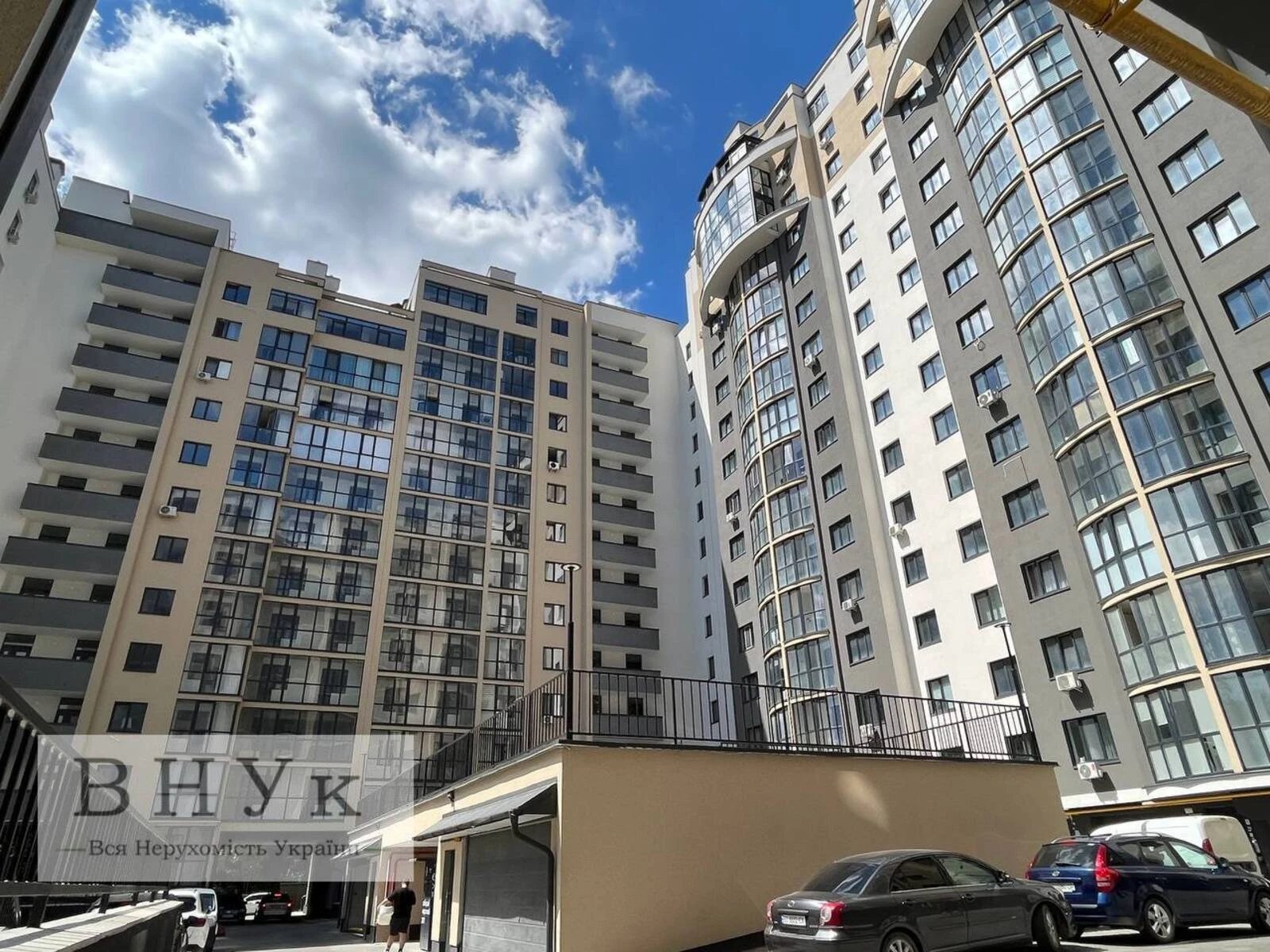 Продаж квартири. 2 rooms, 67 m², 1st floor/15 floors. Чумацька вул., Тернопіль. 