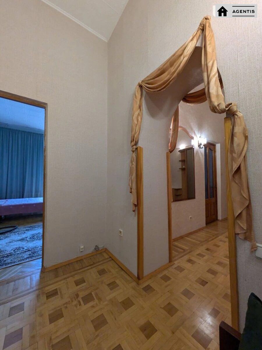 Apartment for rent. 2 rooms, 99 m², 6th floor/6 floors. 12, Sichovyh Strliltsiv 12, Kyiv. 