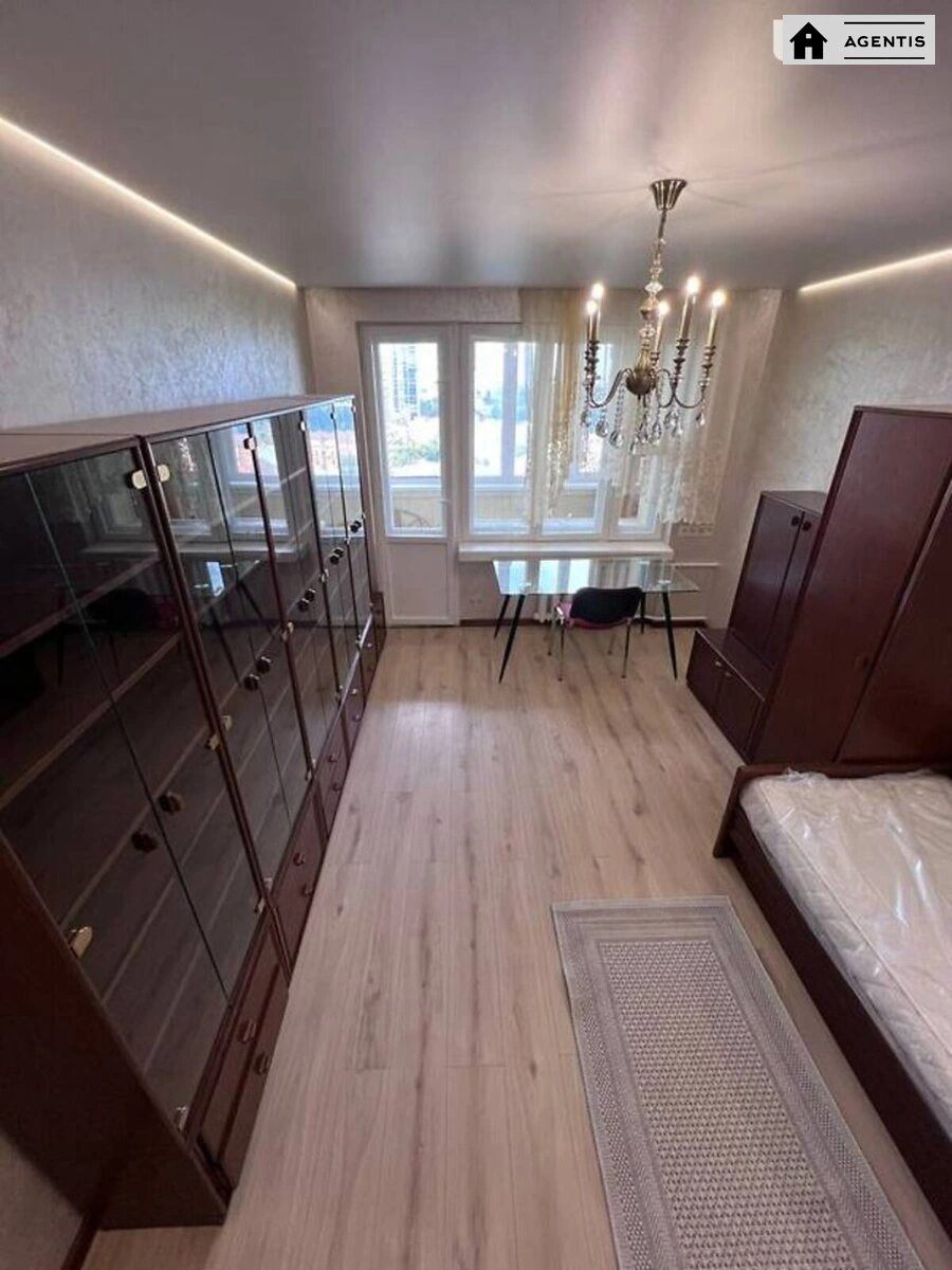 Сдам квартиру. 3 rooms, 105 m², 20 floor/20 floors. 4, Старонаводницкая 4, Киев. 