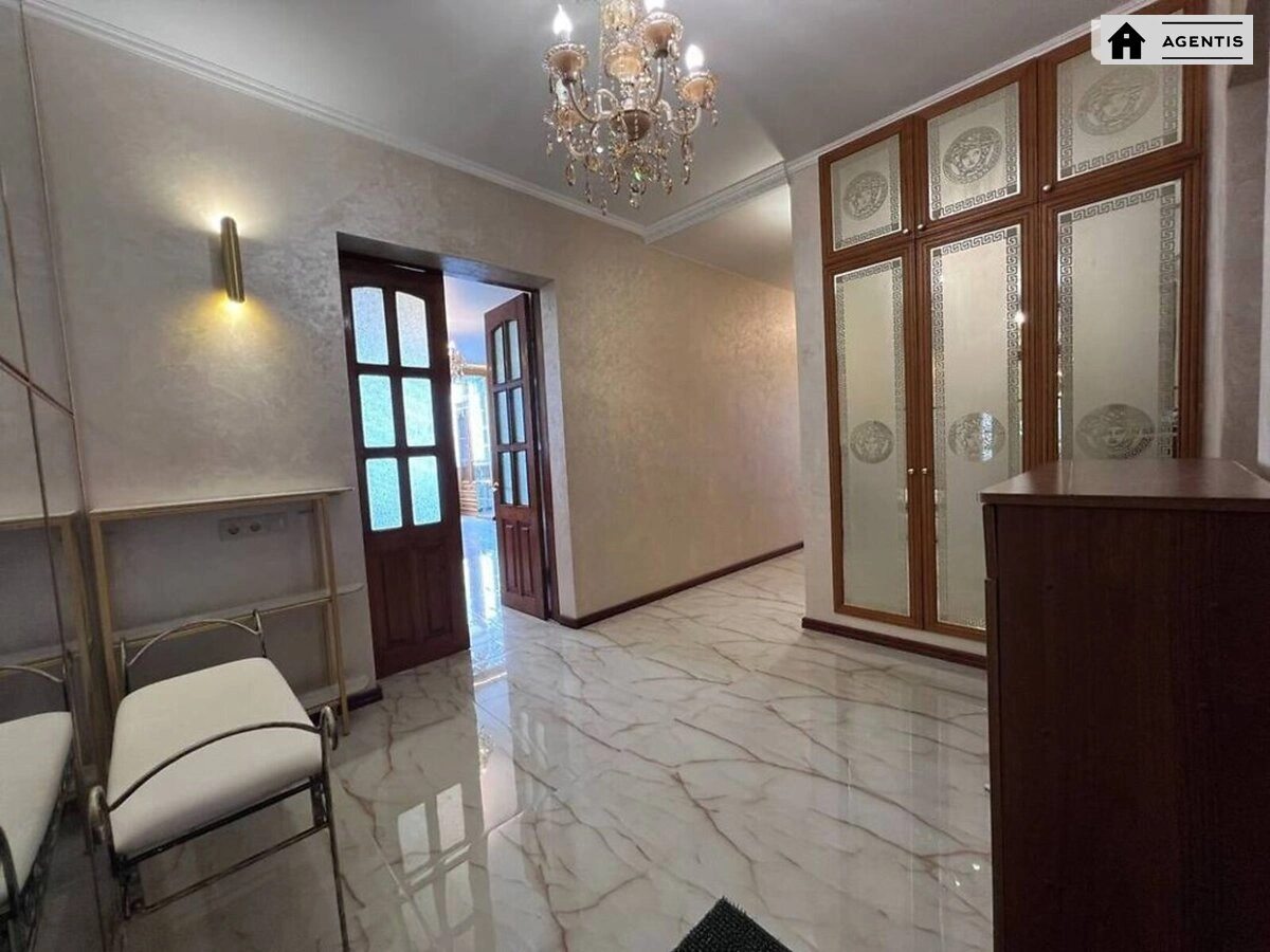 Apartment for rent. 3 rooms, 105 m², 20 floor/20 floors. 4, Staronavodnitcka 4, Kyiv. 