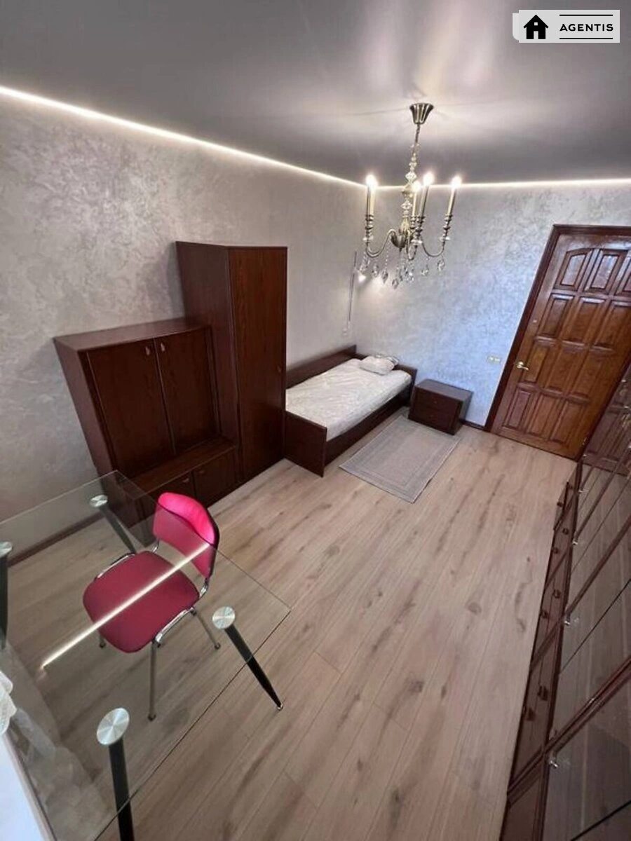 Apartment for rent. 3 rooms, 105 m², 20 floor/20 floors. 4, Staronavodnitcka 4, Kyiv. 