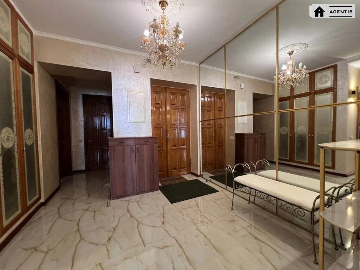 Сдам квартиру. 3 rooms, 105 m², 20 floor/20 floors. 4, Старонаводницкая 4, Киев. 