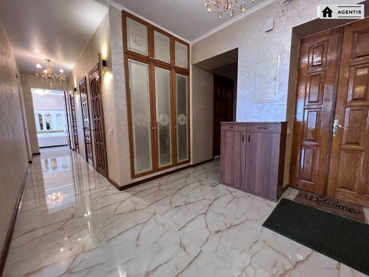 Apartment for rent. 3 rooms, 105 m², 20 floor/20 floors. 4, Staronavodnitcka 4, Kyiv. 