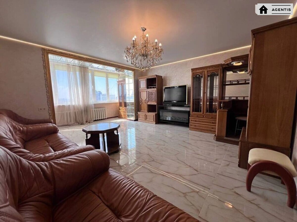 Сдам квартиру. 3 rooms, 105 m², 20 floor/20 floors. 4, Старонаводницкая 4, Киев. 