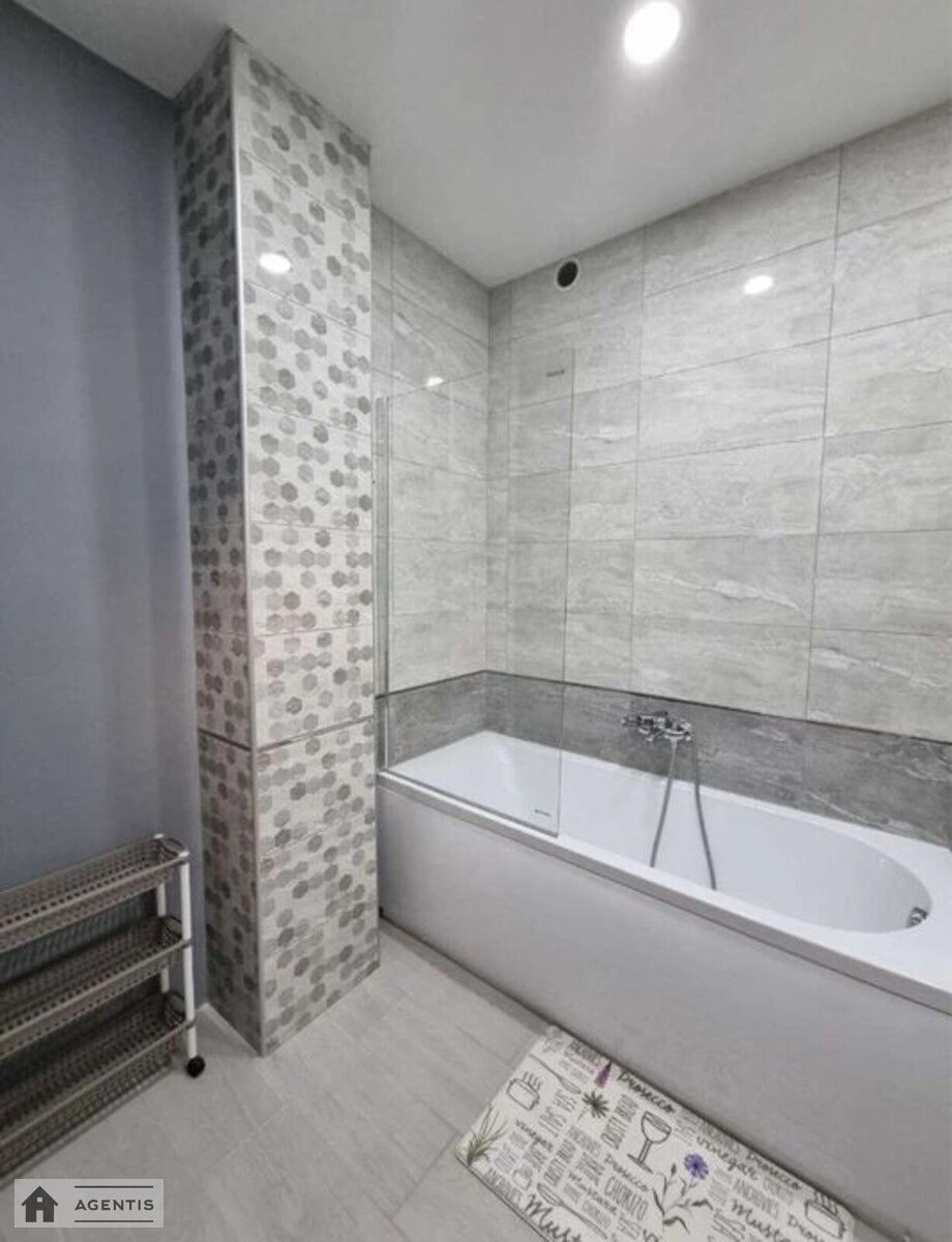 Apartment for rent. 1 room, 44 m², 11 floor/25 floors. Yasynuvatskiy, Kyiv. 