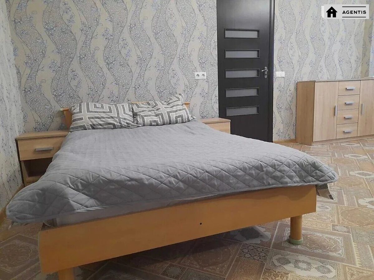 Apartment for rent. 1 room, 51 m², 7th floor/10 floors. 21, Tsentralna vul., Kyiv. 