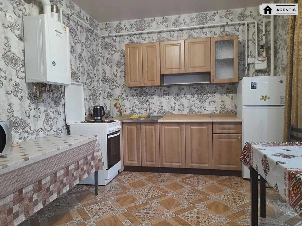 Сдам квартиру. 1 room, 51 m², 7th floor/10 floors. 21, Центральна вул., Киев. 