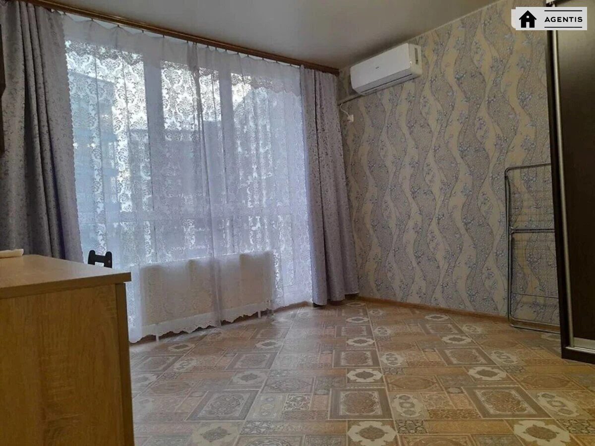 Apartment for rent. 1 room, 51 m², 7th floor/10 floors. 21, Tsentralna vul., Kyiv. 