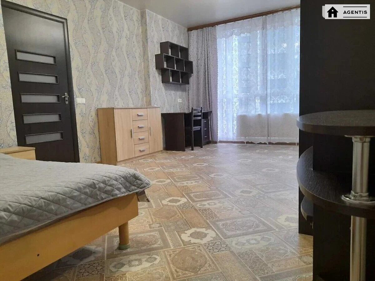 Apartment for rent. 1 room, 51 m², 7th floor/10 floors. 21, Tsentralna vul., Kyiv. 