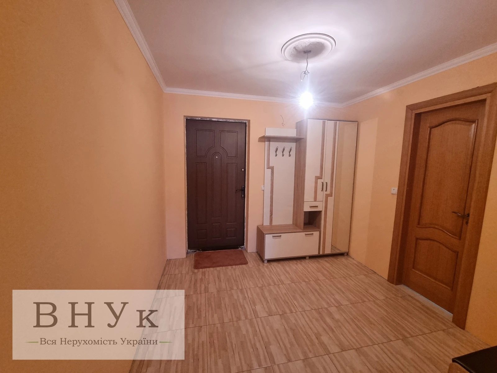 Apartments for sale. 3 rooms, 87 m², 4th floor/11 floors. Luchakivskoho vul., Ternopil. 