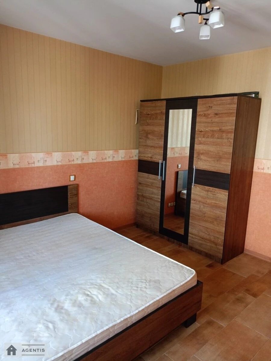 Apartment for rent. 4 rooms, 120 m², 13 floor/15 floors. Vidpochynku, Kyiv. 