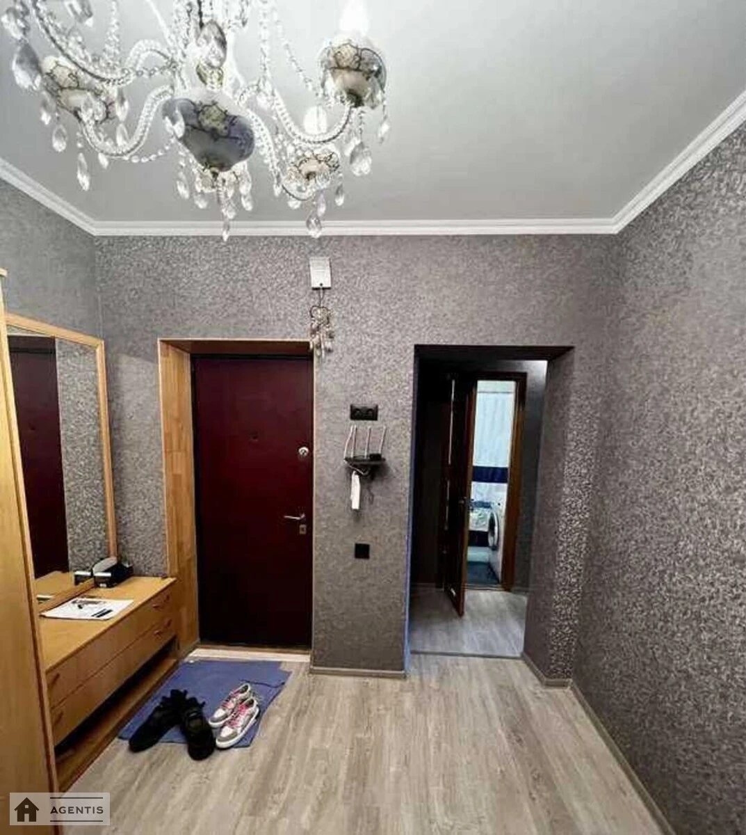 Apartment for rent. 3 rooms, 76 m², 3rd floor/16 floors. 22, Novatoriv 22, Kyiv. 