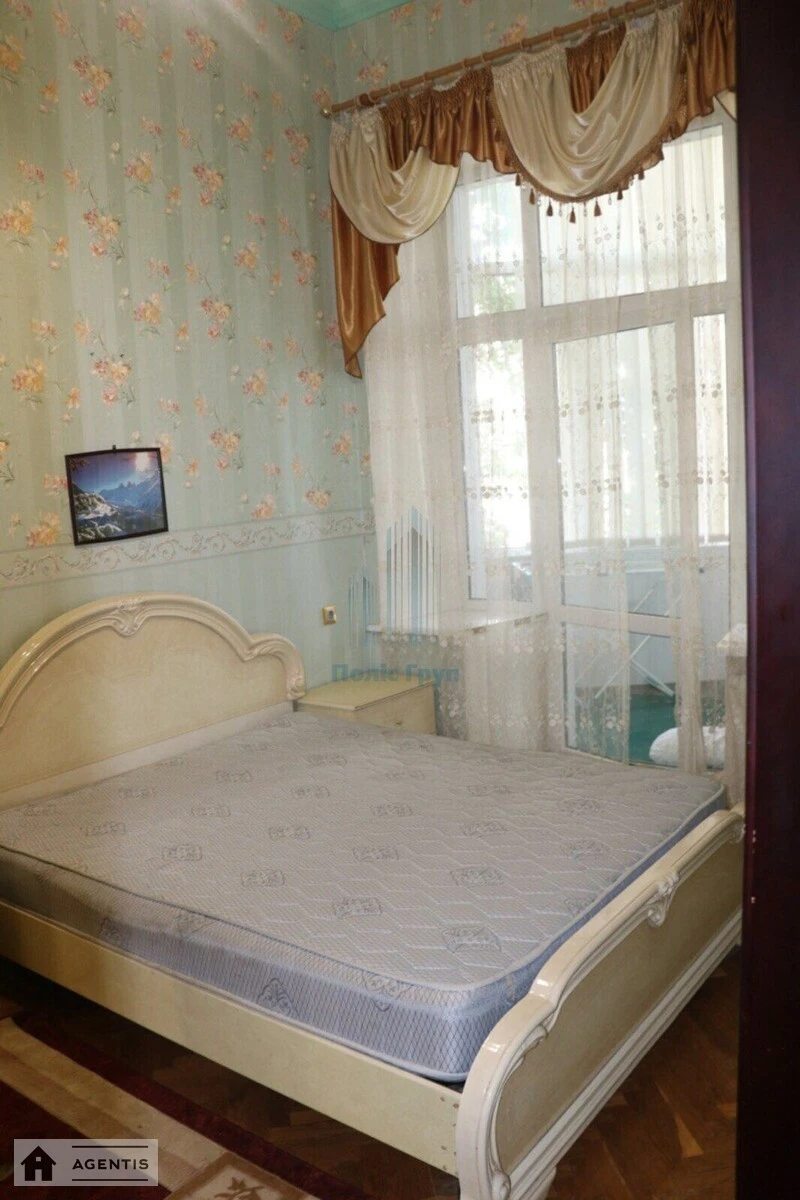 Apartment for rent. 4 rooms, 105 m², 2nd floor/4 floors. Shota Rustaveli vul., Kyiv. 