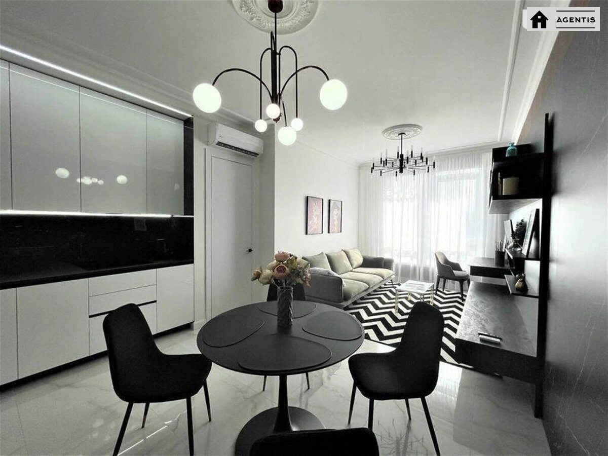 Apartment for rent. 2 rooms, 55 m², 14 floor/23 floors. 68, Zhylyanska 68, Kyiv. 
