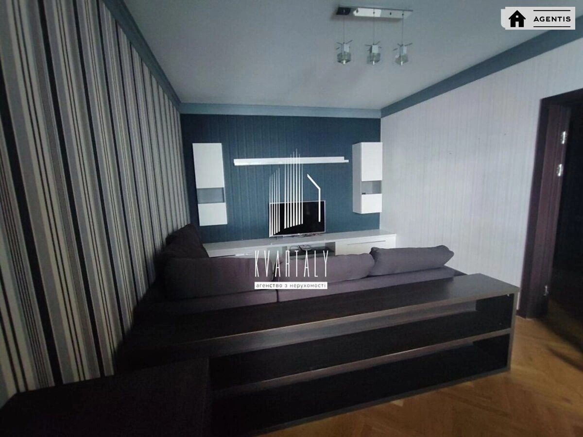 Apartment for rent. 3 rooms, 80 m², 7th floor/16 floors. 36, Revutckogo 36, Kyiv. 