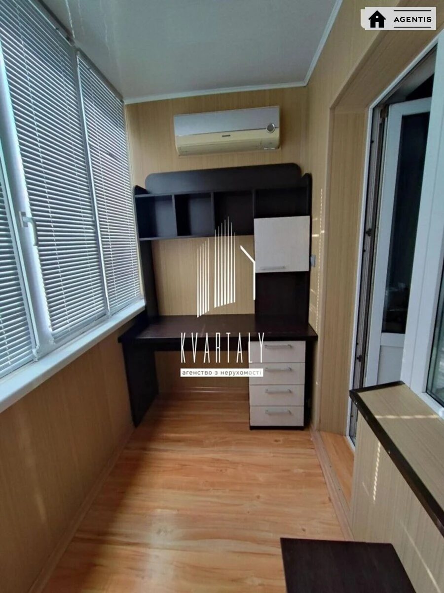 Здам квартиру. 3 rooms, 80 m², 7th floor/16 floors. 36, Ревуцького 36, Київ. 