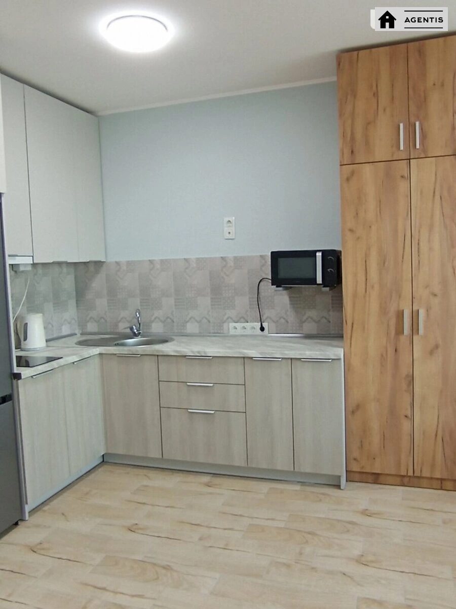 Apartment for rent. 1 room, 32 m², 24 floor/28 floors. 17, Mykoly Bazhana prosp., Kyiv. 