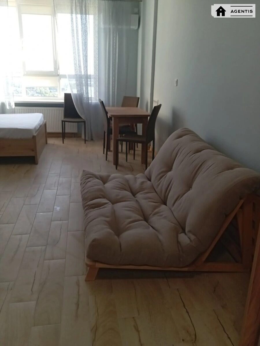 Apartment for rent. 1 room, 32 m², 24 floor/28 floors. 17, Mykoly Bazhana prosp., Kyiv. 