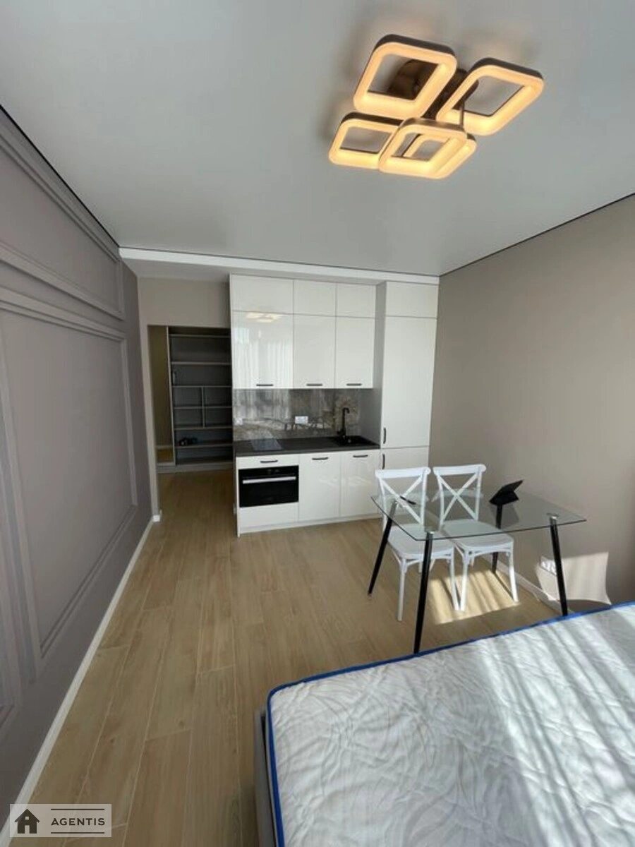 Apartment for rent. 1 room, 30 m², 20 floor/25 floors. 40, Revutckogo 40, Kyiv. 