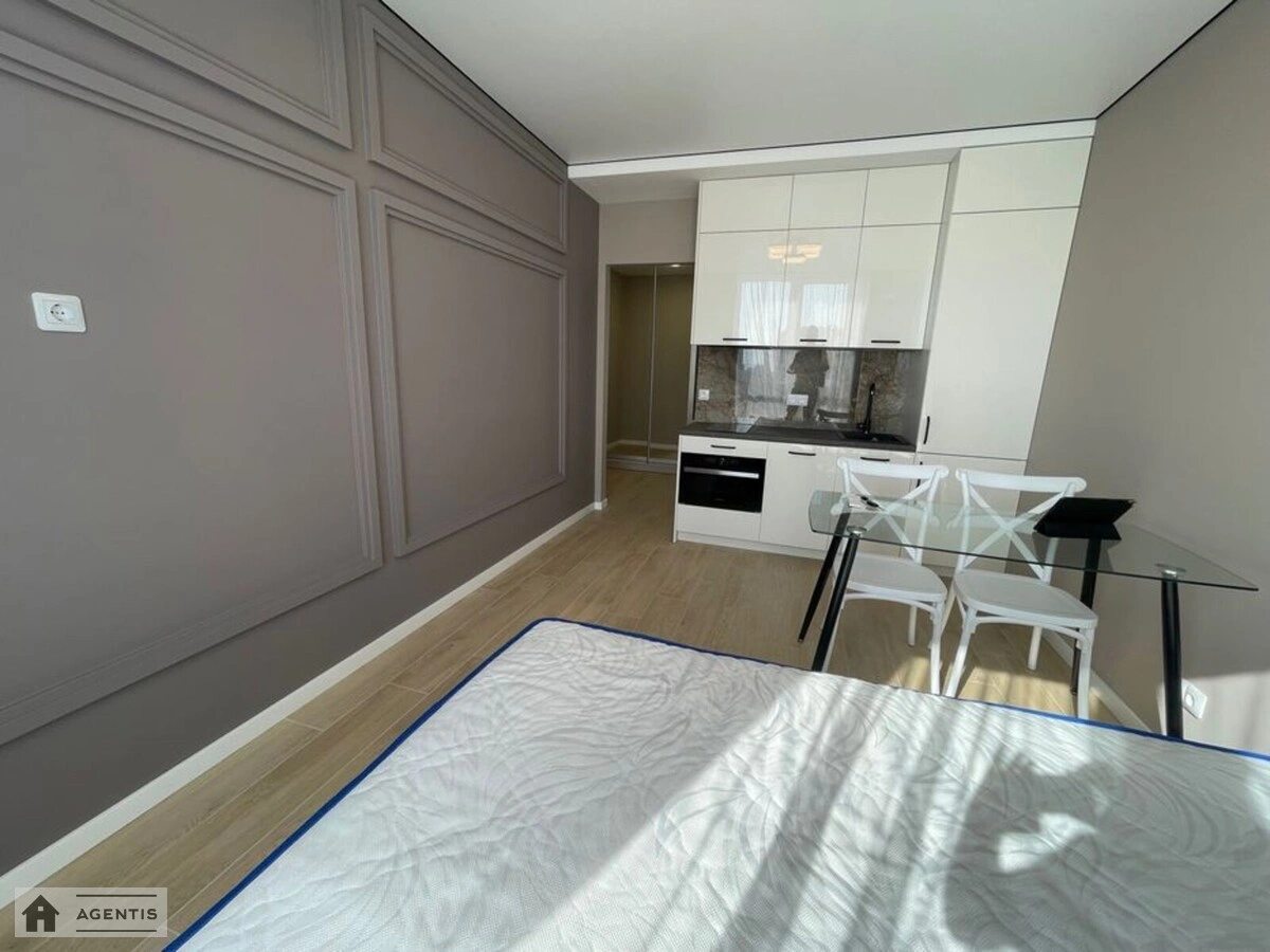 Сдам квартиру. 1 room, 30 m², 20 floor/25 floors. 40, Ревуцкого 40, Киев. 