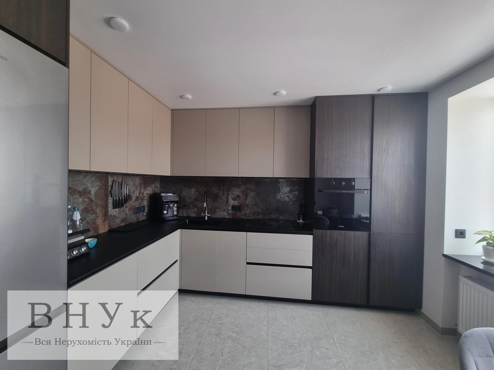 Продаж квартири 3 кімнати, 100 m², 10 пов./10 поверхів. Тарнавського Генерала вул., Тернопіль. 